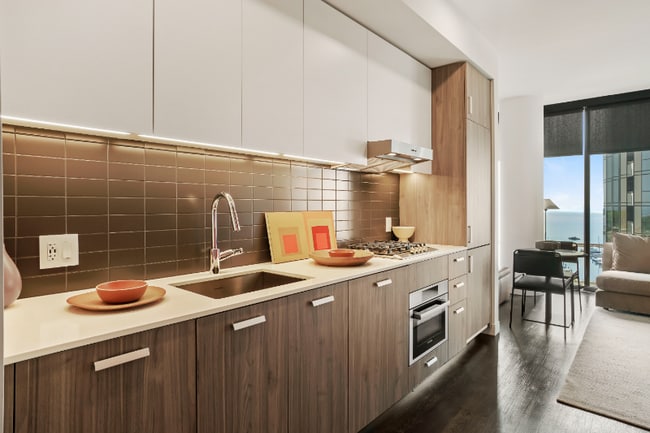 Building Photo - 453 E Waterside Dr