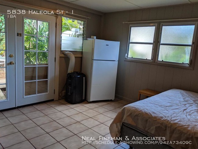 Building Photo - 5838 Haleola St