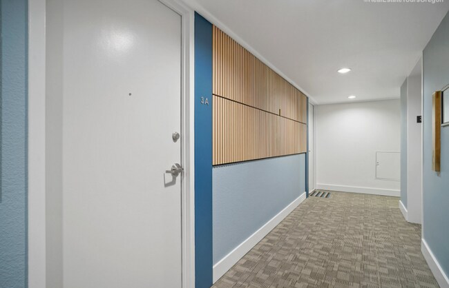 Building Photo - Stylish 1-Bedroom Condo in Prime South Dow...