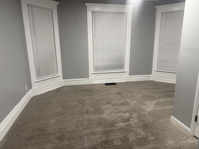 Foto del edificio - 202-204 Central Ave