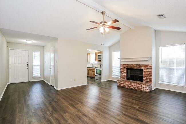 Building Photo - 7320 Laurelhill Ct S