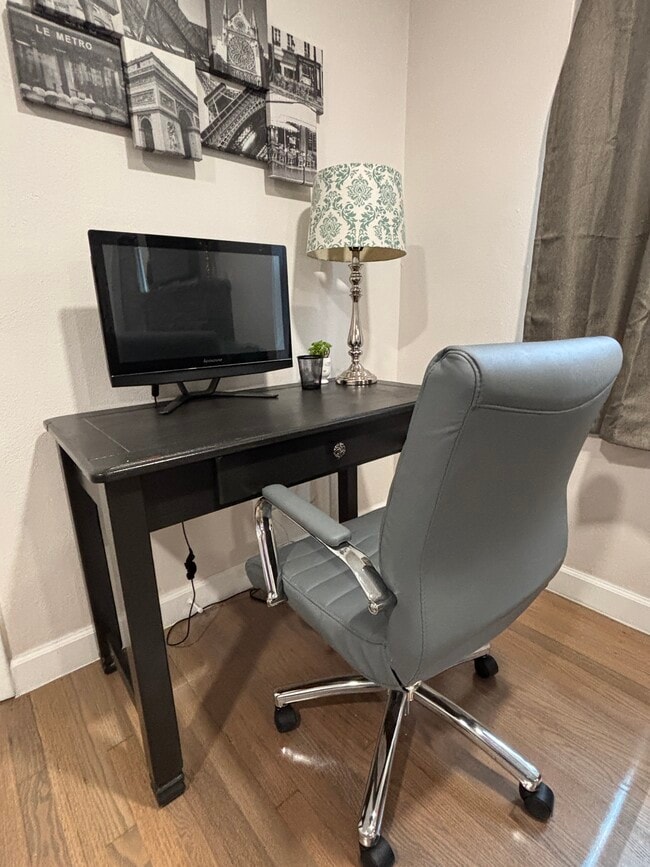 Building Photo - 5025 Lenox Ave