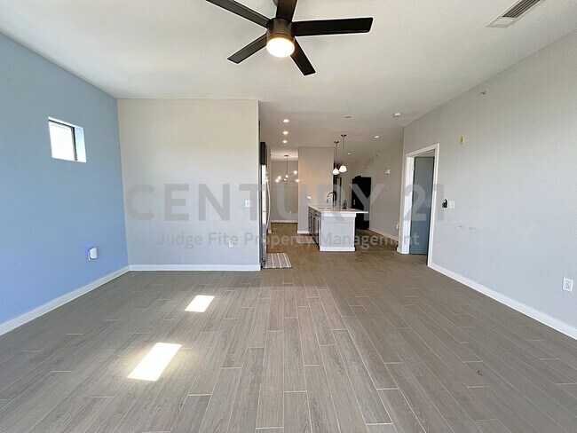 Foto del edificio - Well-Maintained 2/2 Condo Just a Short Walk From SMU!