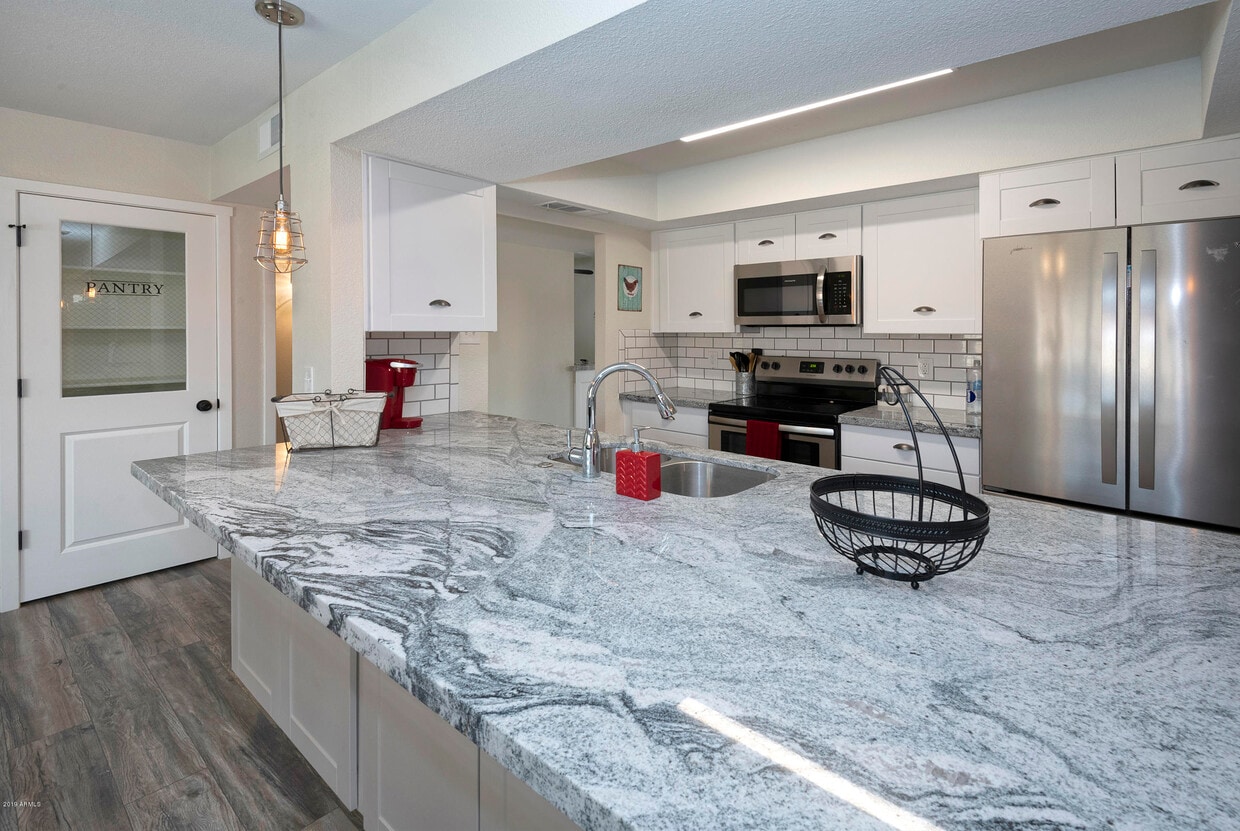 Foto principal - 8718 E Weldon Ave