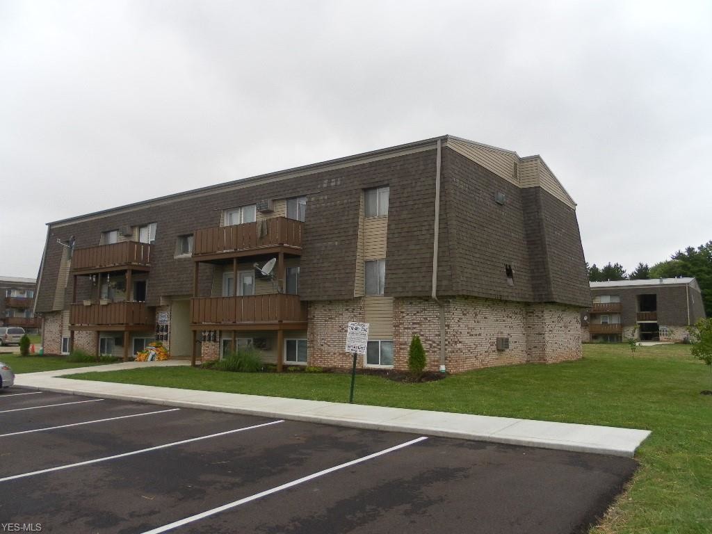 1175 N Elm St Unit J, Orrville, OH 44667 Room for Rent in Orrville