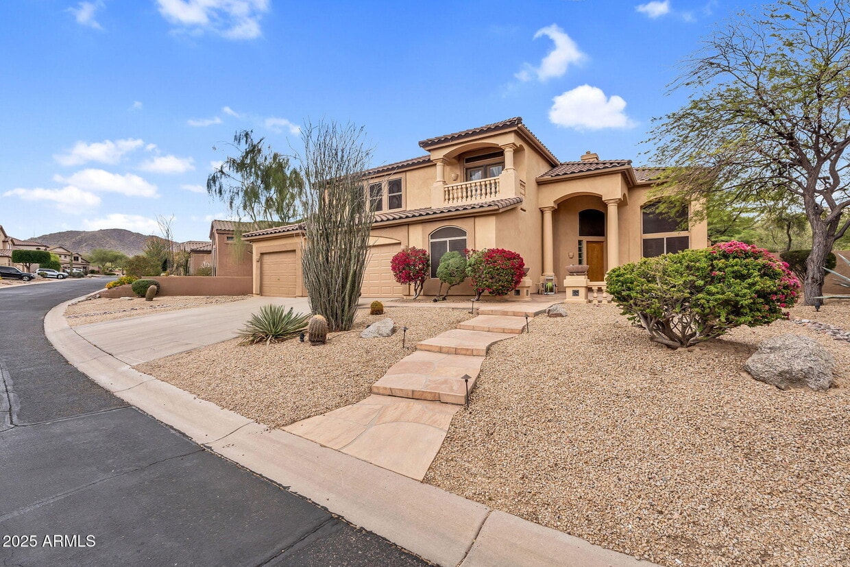 Primary Photo - 3825 N Desert Oasis Cir