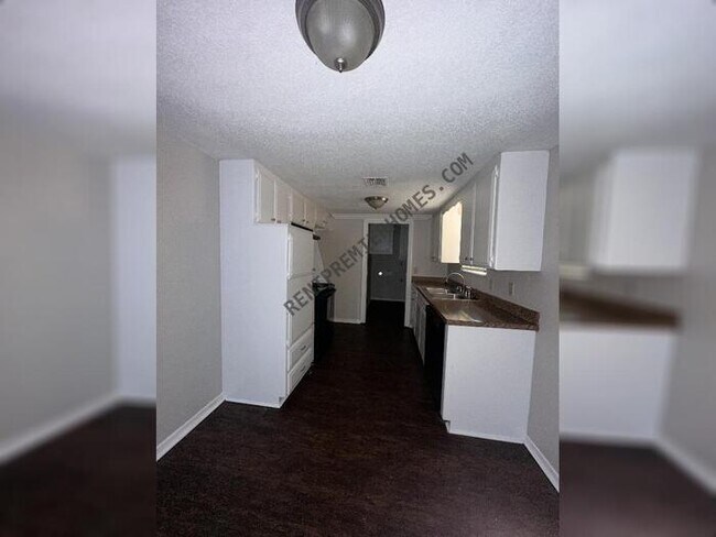 Foto del edificio - 3029 SW 64th St