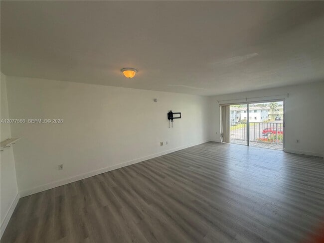 Building Photo - 7590 SW 82nd St