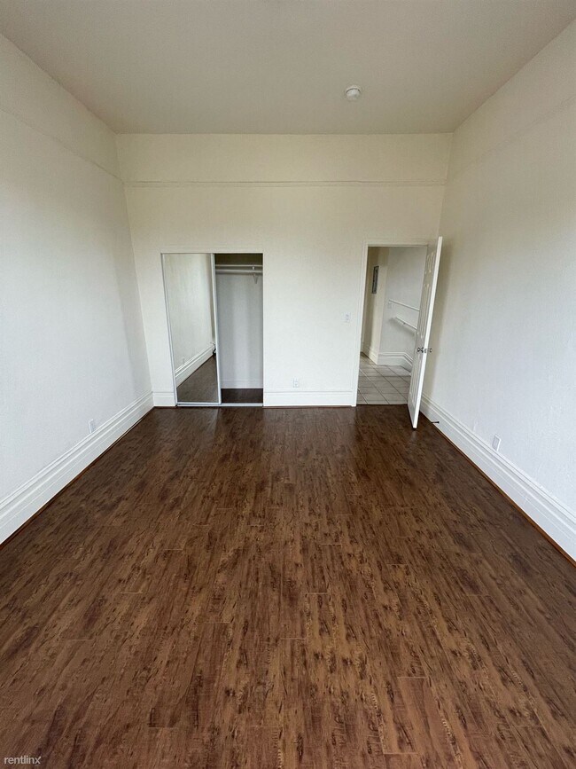 Building Photo - 4 br, 2 bath Duplex - 2519 Martin Luther K...