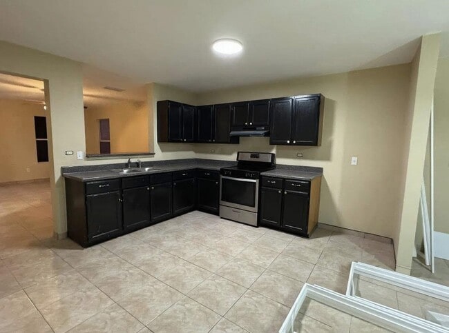 Building Photo - 321 Ocean Dr