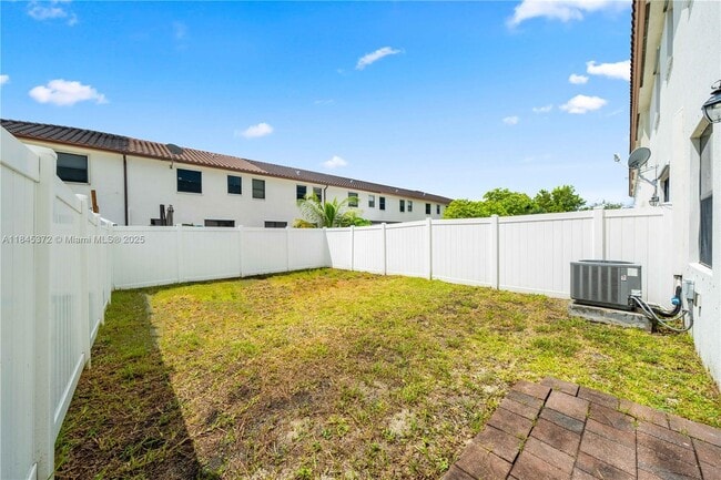 Building Photo - 3366 W 90th Terrace