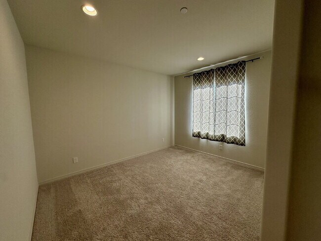 Foto del edificio - 13726 W Whisper Rock Trail