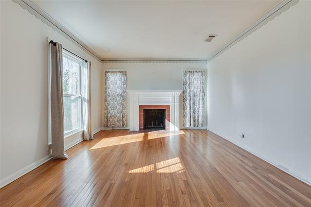 Foto del edificio - 4132 Curzon Ave