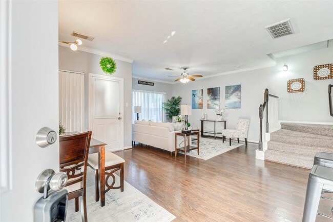 Foto del edificio - 5227 Brinkman Ct