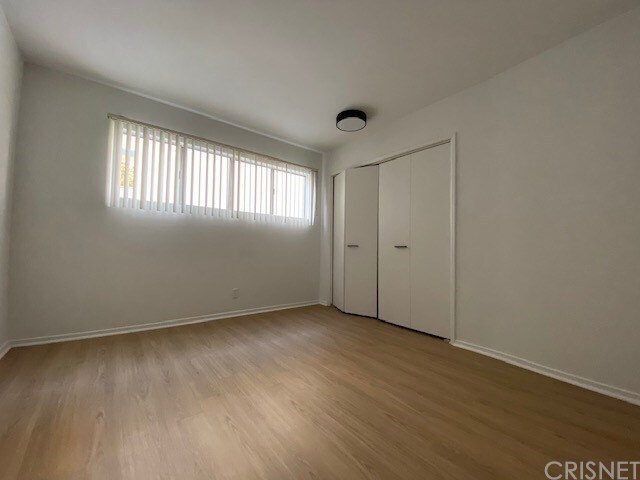 Foto del edificio - 10990 Wellworth Ave