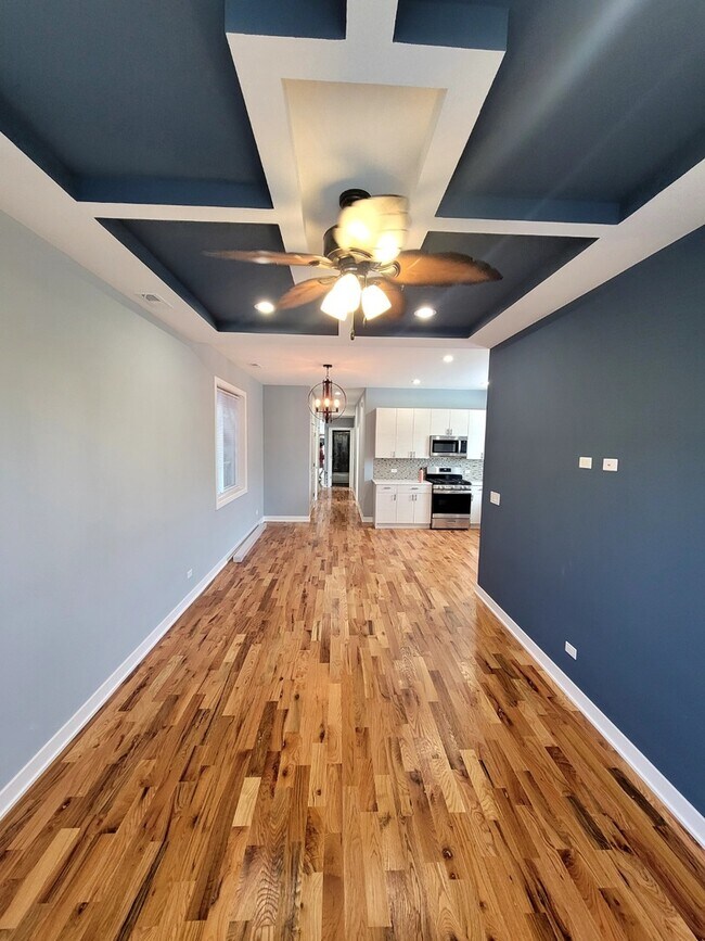 Foto del edificio - 5847 W Corcoran Pl