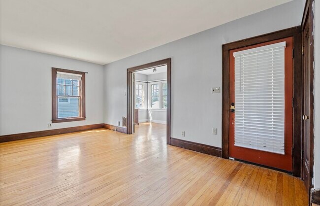 Foto del edificio - 114 Phelps Pl