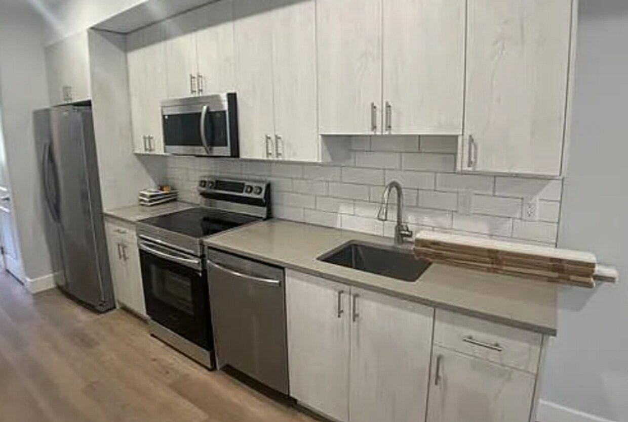 Photo - 3215 N 13 St