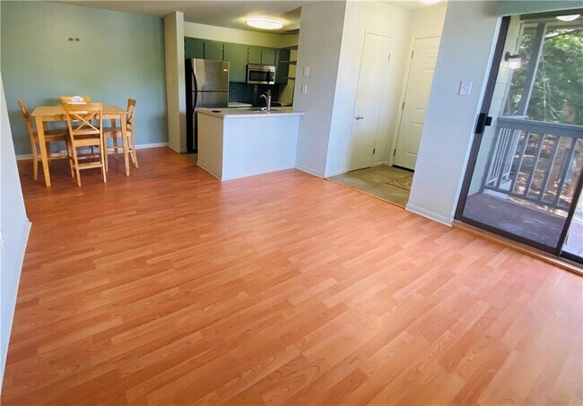 Foto del edificio - 4500 E Oltorf St