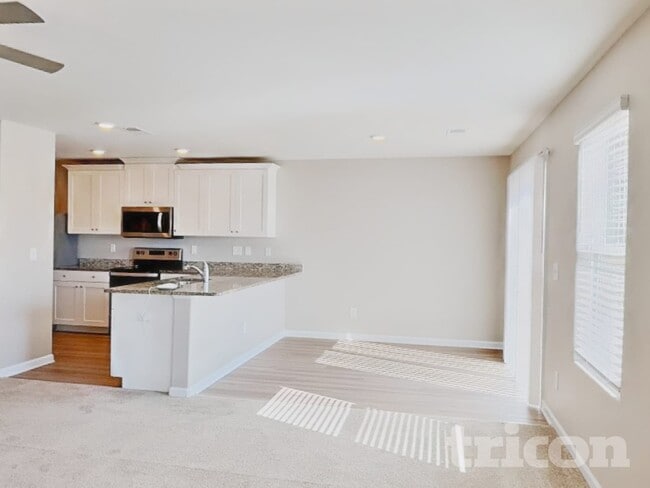 Building Photo - 294 Coleshill Rd