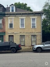 Building Photo - 309 Walnut St