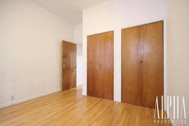 Foto del edificio - 628 E 11th St