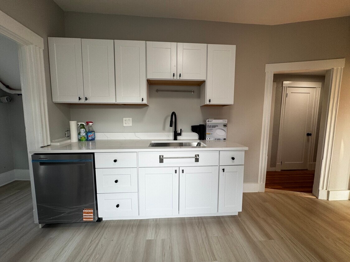 Foto principal - 741 Broadway