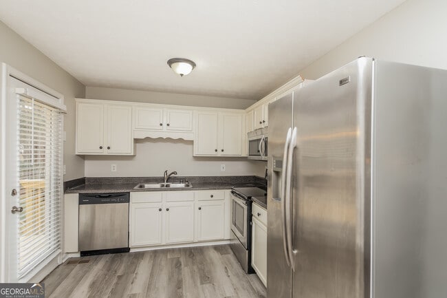 Foto del edificio - 34 Woodwind Dr