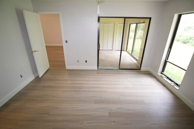 Foto del edificio - 3797 Park Lane Villas Rd