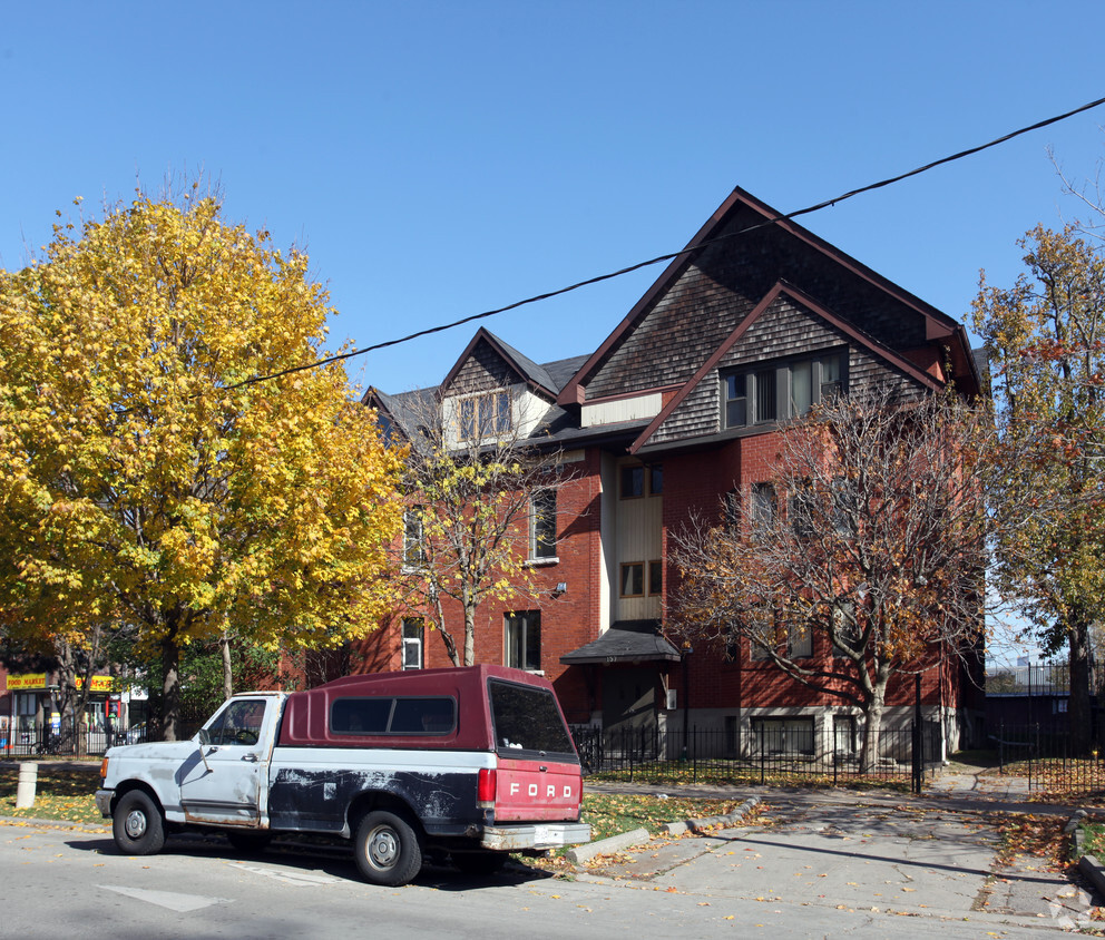 Primary Photo - 157 Tyndall Ave
