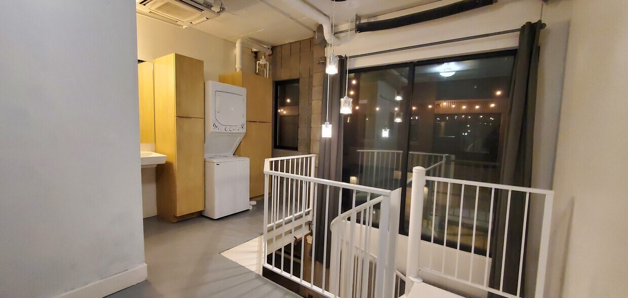 Foto principal - 360 W Broadway