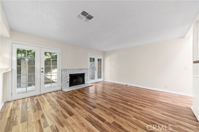Building Photo - 1835 S Alta Vista Ave