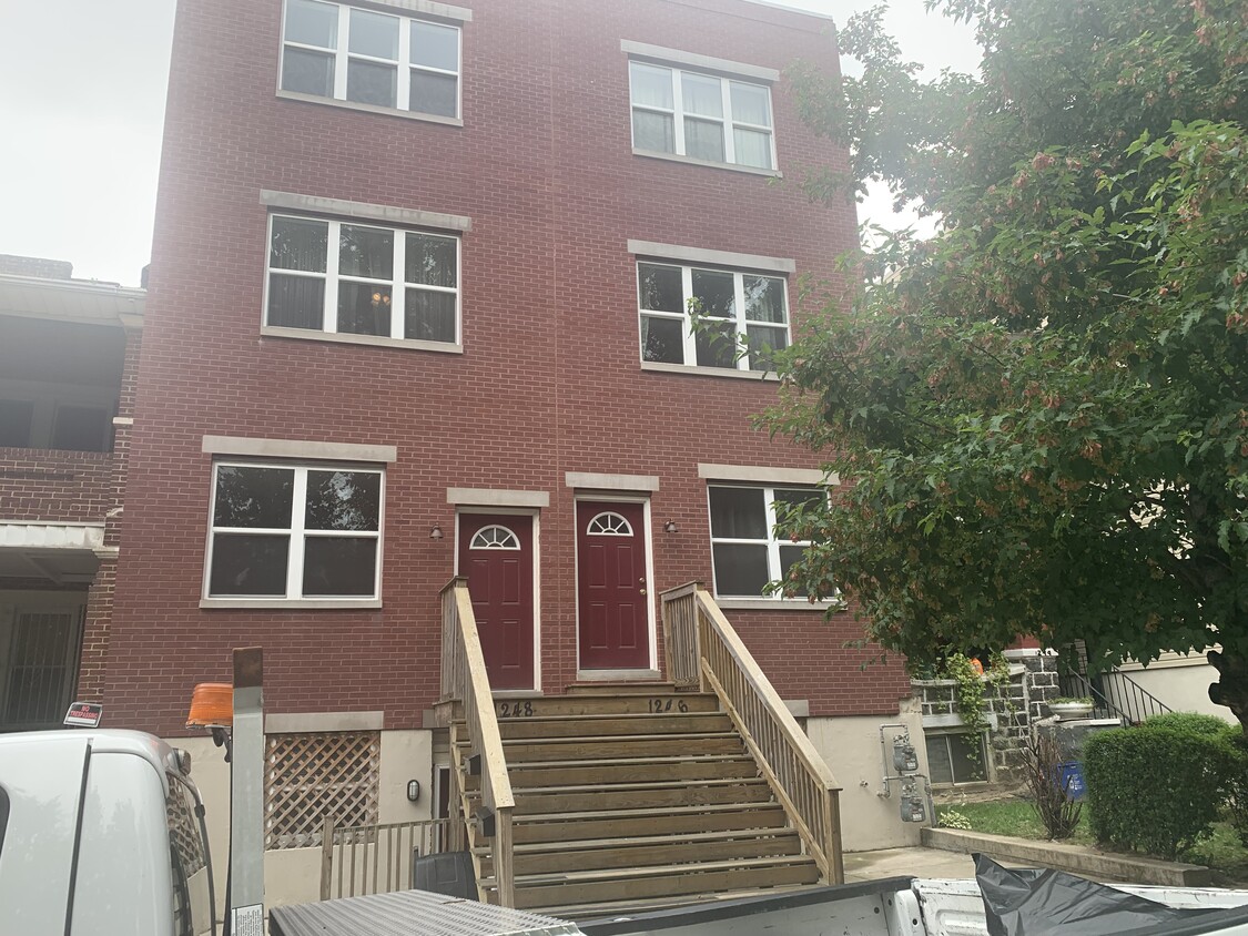 Foto principal - 1248 S 45th St