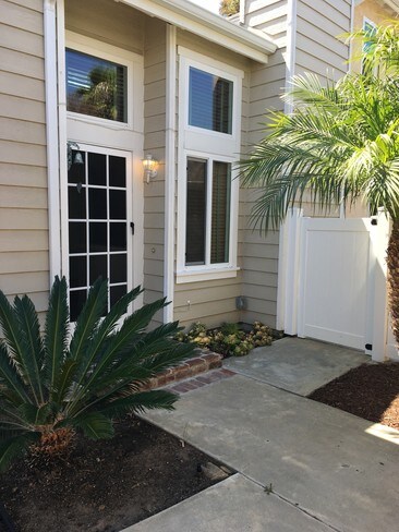 Building Photo - 806 Skysail Ave