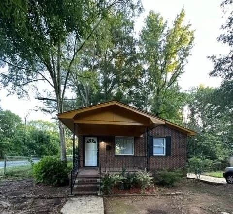 Building Photo - 305 Scoggins St