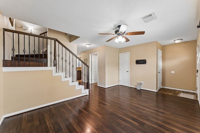 Photo - 1831 Sherwood Forest Street Unit 28 Apartment