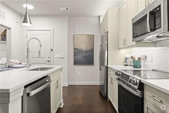 Building Photo - 2420 Peachtree Rd