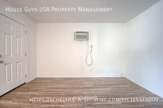 Building Photo - 15216 Bellaire Ave