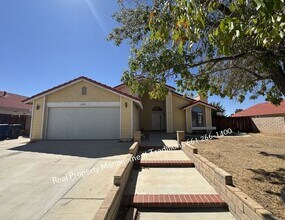 Building Photo - 37013 Waterman Ave