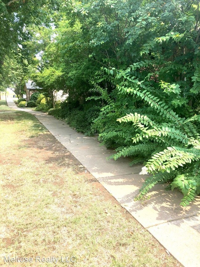 Foto del edificio - 2 br, 2 bath House - 14013 CROSSING WAY EAST