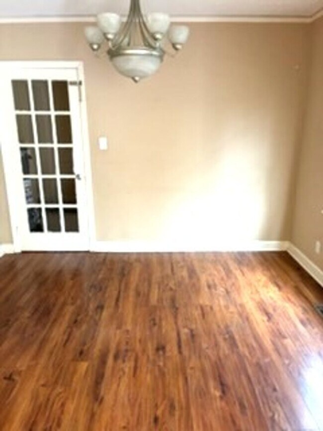 Foto del edificio - 3802 Woodland Dr