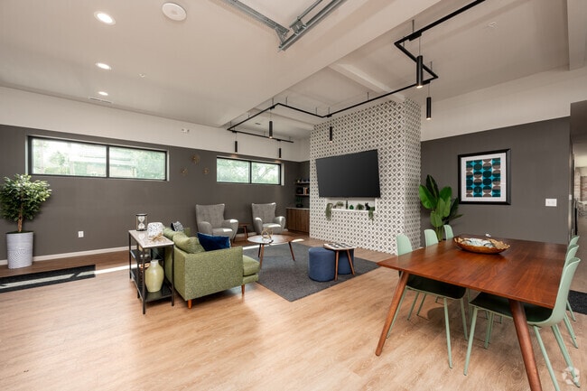 Resident Lounge - The Leo