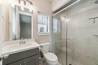 Building Photo - 1214 W 25th St