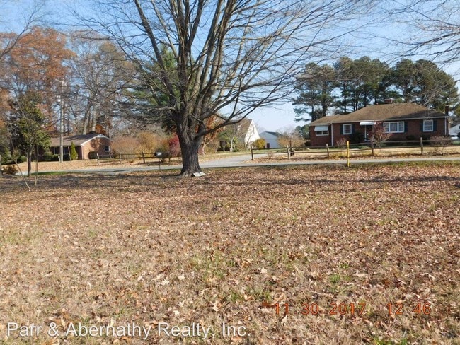 Building Photo - 3 br, 1 bath House - 10500 Chalkley Road