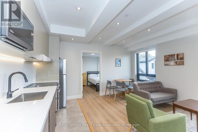 Photo du bâtiment - 1000 Bathurst St