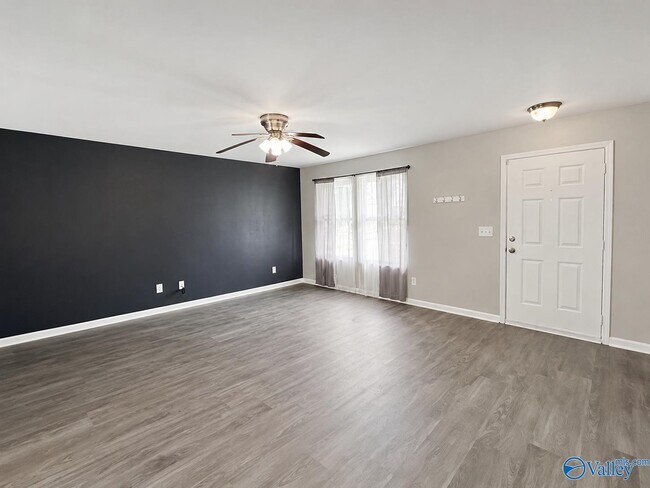 Building Photo - 126 Sedgewick Dr