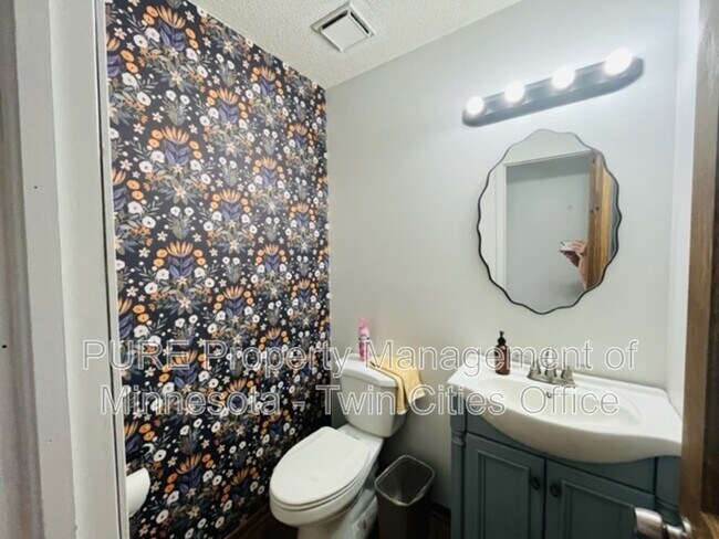 Building Photo - 931 Savannah Rd