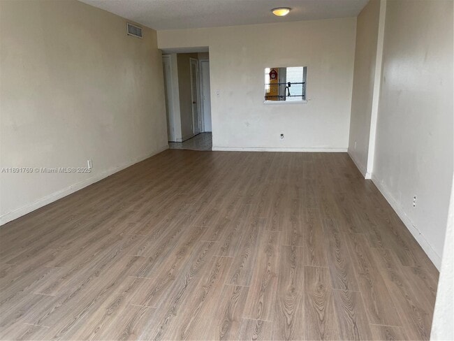 Foto del edificio - 1001 NE 14th Ave