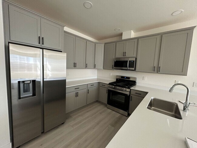 Foto del edificio - Stylish New Home Surrounded by Greenbelts and Outdoor Recreation