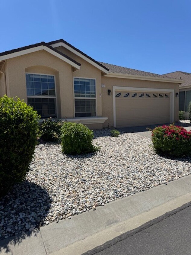 Primary Photo - Nice Home Located in 55 and Over Community!